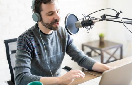 3 Steps to Launch a Podcast